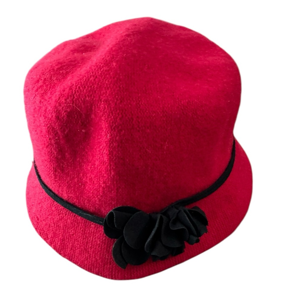 Women Red Cloche Hat Black Flower Detail Vintage Style Winter OS